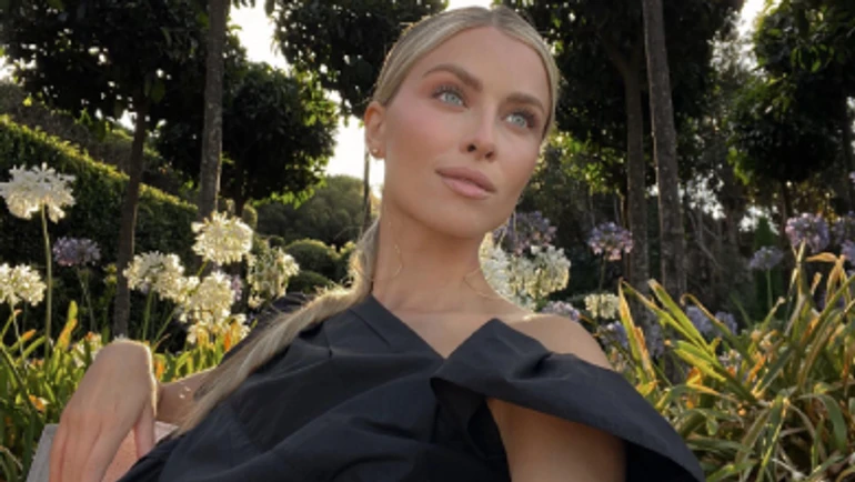 Онука Ротару посвітила ніжками в міні на відпочинку в Італії. ФОТО