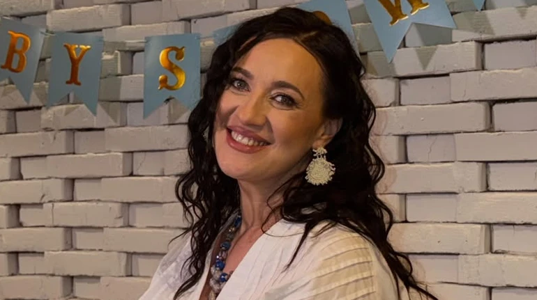 З кульками і блакитним тортом: Вітвіцька похвалилася вечіркою на честь майбутнього сина, яку влаштувала Тарабарова