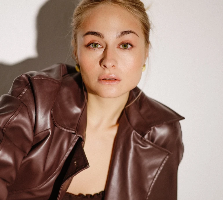 Цимбалару розказала про невдалий досвід ботоксу та показалася до схуднення і з натуральним кольором волосся