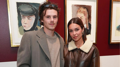 Молодший син Бекхемів злився в цілунку з 30-річною коханою на публіці. Фото