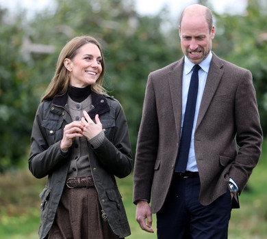 Міддлтон у сільському прикиді попоралася на фермі у Північній Ірландії. Фото