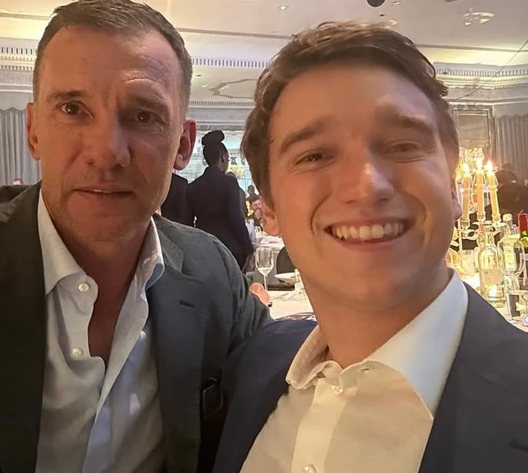 Шевченко з дружиною привітали первістка з 21-річчям та показали сонячне фото втрьох