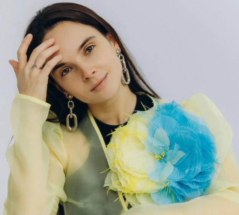 Мірошниченко розчулила обіймами з прийомною донькою та розповіла про її мрію. Відео