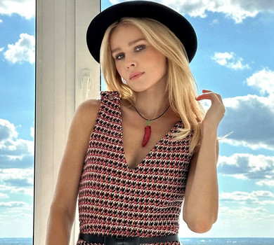 Кузнецова у бікіні блиснула тендітною фігурою на іспанському відпочинку. Фото