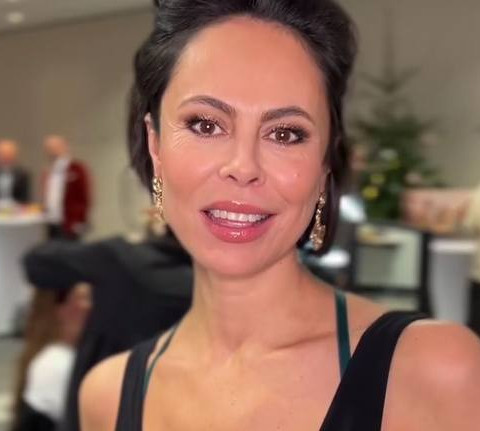 Ексдружина Кличка приспустила штани для модельного досвіду. Відео