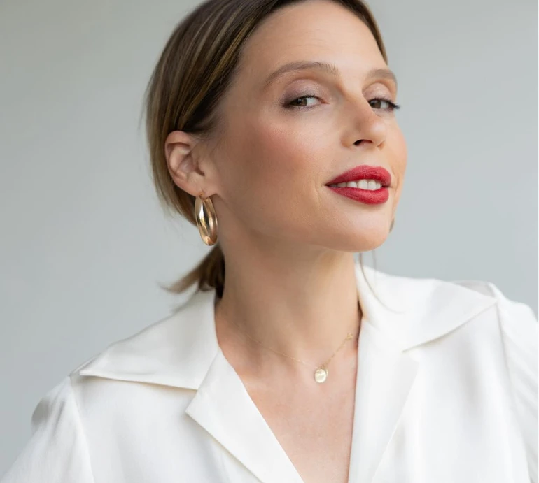 Карпа похвалилася фігурою в бікіні після ласування лазаньєю на ніч