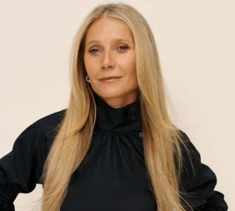 Три покоління красунь: Пелтроу із мамою та дочкою в екстраміні засвітилися на гламурному івенті