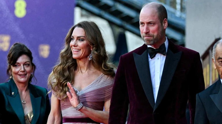 Вишукане максі від Gucci та антикварні діаманти: Міддлтон у супроводі принца Вільяма з'явилася на премії BAFTA
