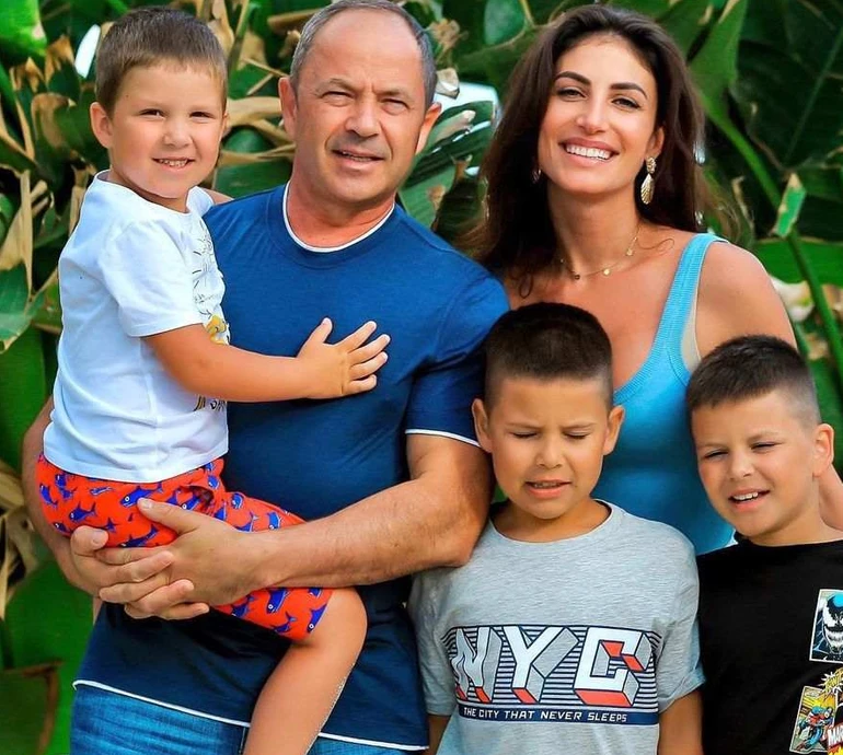 64-річний Тігіпко увосьме стане батьком. Відео