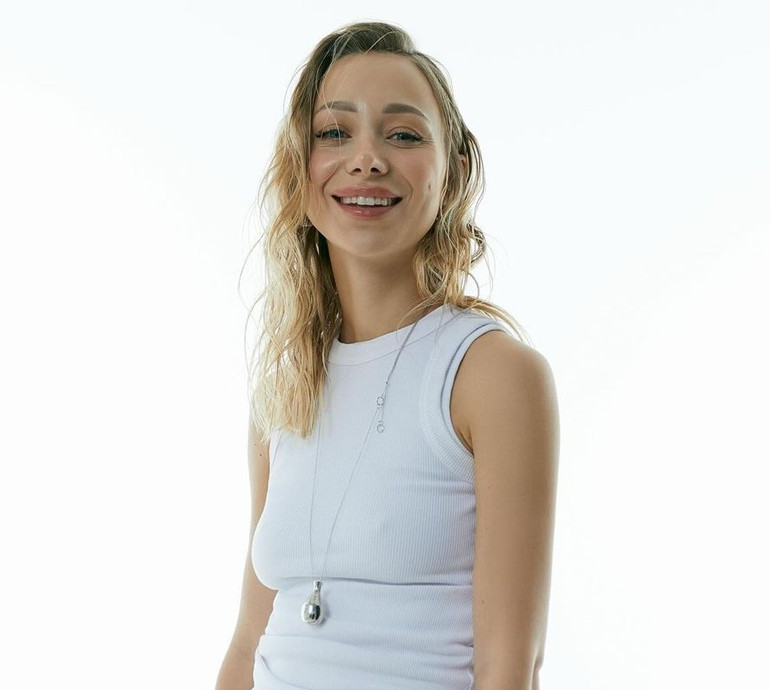 Новий етап життя для нашої сім'ї: Репяхова пожартувала про синець, який поставив їй не чоловік, але Павлік