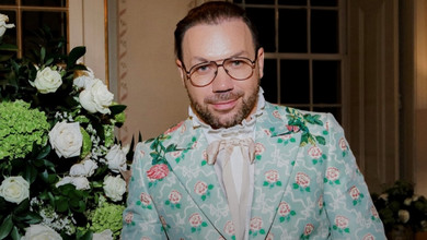 Прозоре взуття та сумки-мішки: Андре Тан назвав головні тренди 2025, які не зникнуть у новому році