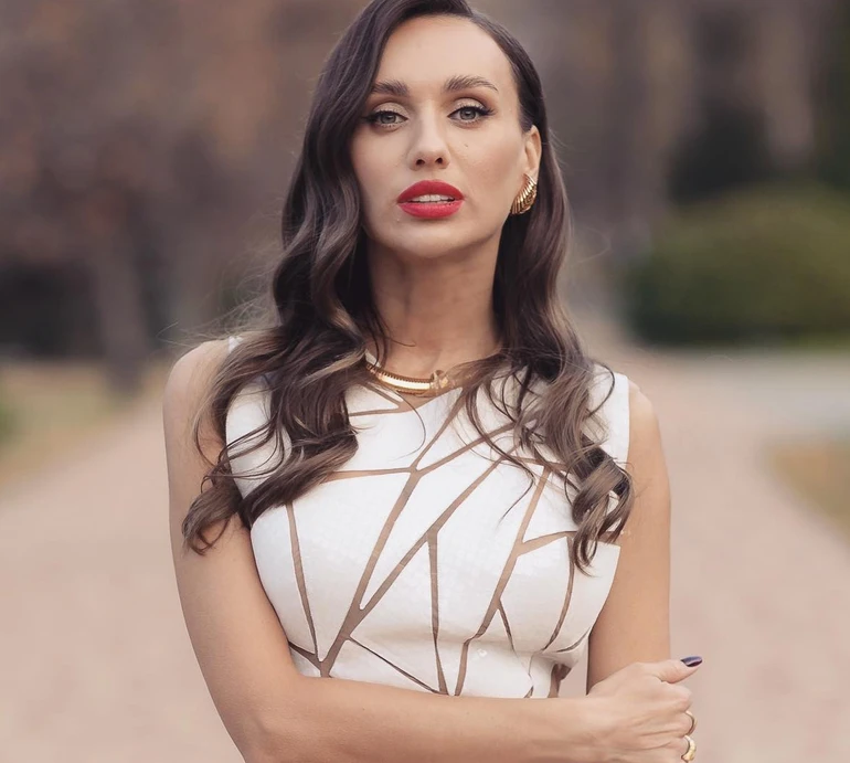 Варлей оголосила ім'я доньки, яку народила в присутності чоловіка