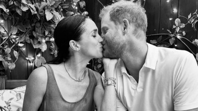 Меган Маркл з нагоди 7-ї річниці шлюбу з принцом Гаррі розчулила досі небаченими фото з сімейного архіву