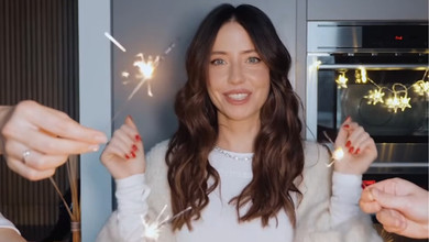 Сталося диво: Дорофєєва поділилася рецептом запашного різдвяного печива, яке приготувала вперше. Відео