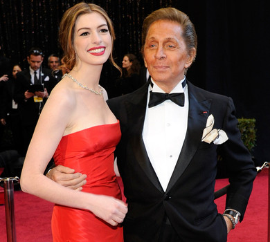 Від Елізабет Тейлор до принцеси Діани: 10 культових образів дизайнера Valentino, який пішов із життя