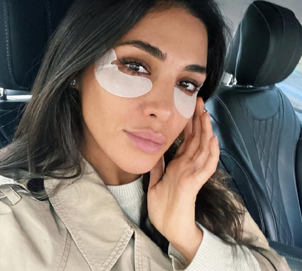 Не лише обличчя: Дімопулос здивувала ін'єкціями у живіт