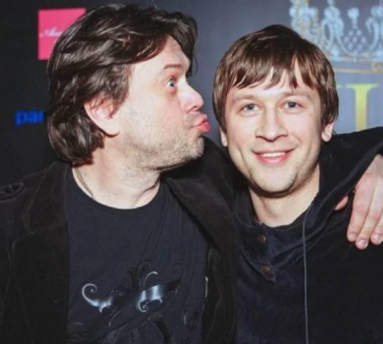 Ступка-молодший привітав батька рідкісним фото з сестрою та братом