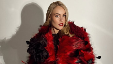 Тополя з нагоди 39-річчя посвітила тілом у трусиках і металевому корсеті. Фото