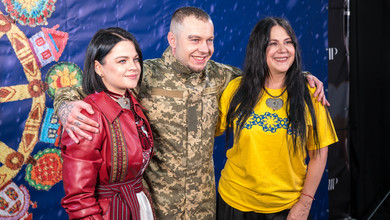 Бурмака, Руслана, Зібров та інші зірки разом з військовими об'єднали свої голоси для різдвяного концерту. Фото