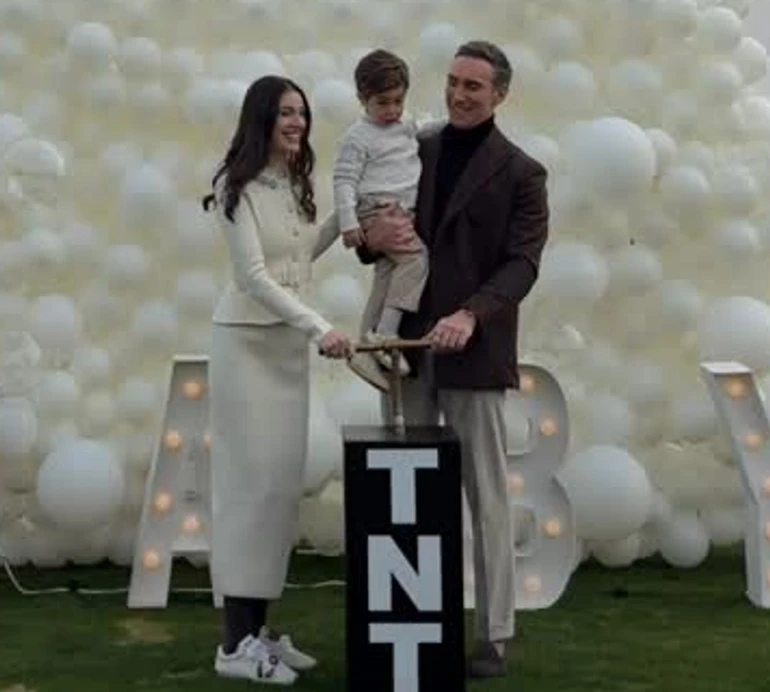 Макацарія стане батьком втретє: відома стать майбутнього малюка