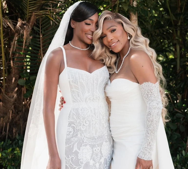 Сльози в мерії, купа суконь і теніс: як Вінус Вільямс у Флориді 5-денне весілля гуляла. Фото