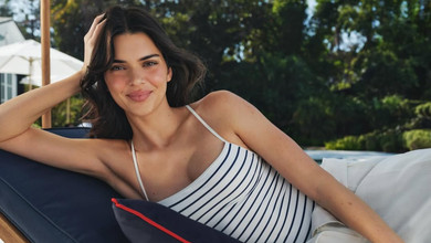 Кендалл Дженнер після святкування ювілею знялася голою на пляжі і топлес у гамаку. Фото