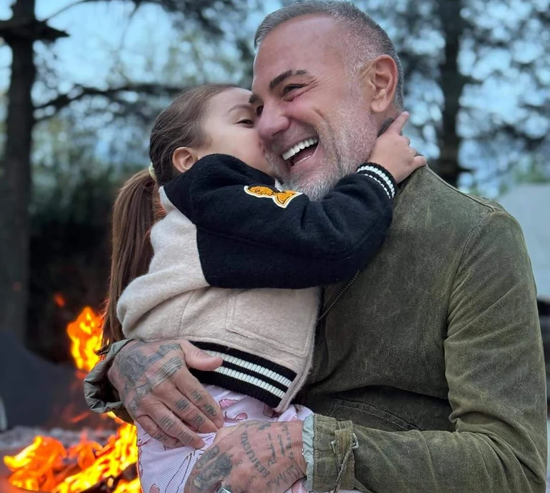 Ось для чого татко має так багато тренуватись: Джанлука Ваккі розважив 5-річну доцю акробатичним трюком. Відео