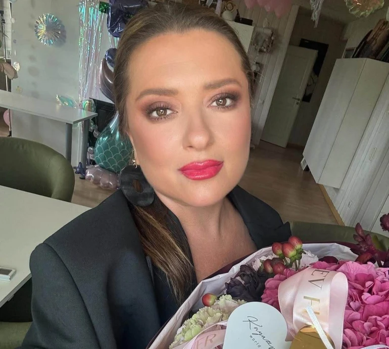 До 16 дозволяю робити все: Могилевська озвучила свій нестандартний підхід до експериментів дочки з волоссям і показала результат