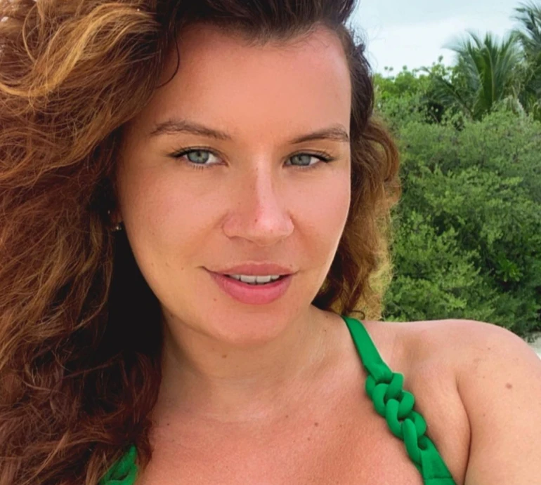 Знайди Монатіка: дружина співака розвеселила сімейним фото