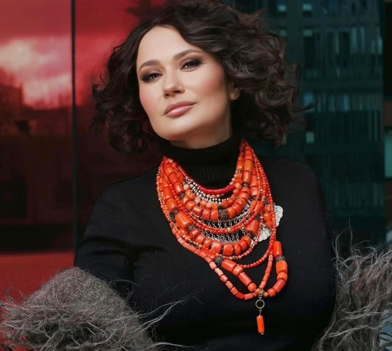 Мозгова вразила кардинальною зміною зачіски. Фото