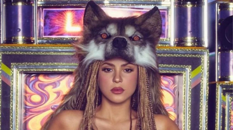 Шакіра поділилася зворушливим фото зі своєю мамою-вовчицею