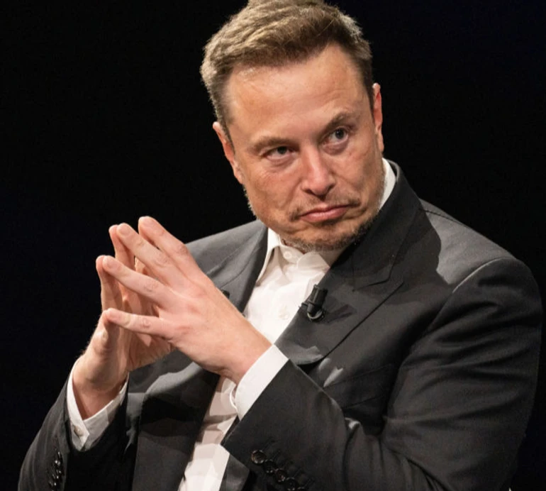 Ілон Маск таємно подав до суду на колишню, аби забрати в неї трьох дітей