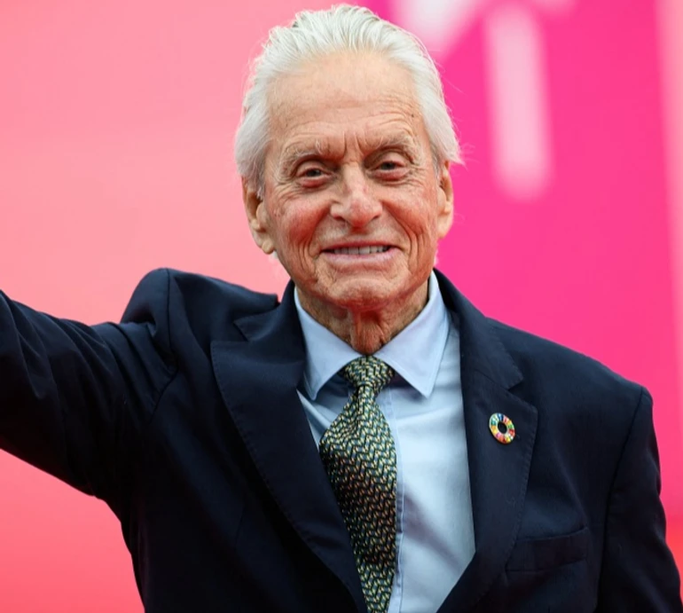 80-річний Дуглас про завершення кінокар'єри: Не хочу стати одним із тих, хто впав мертвим на знімальному майданчику