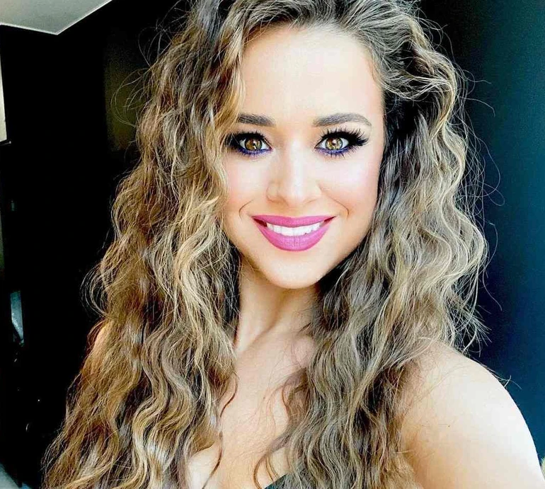 Частка моєї душі завжди з тобою: ексдружина DziDzio щемливо звернулася до нього та показала архівні ФОТО