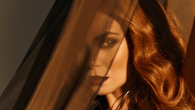 Каменських із мідяною шевелюрою заспівала про заборонене кохання та зіграла у шахи із собою