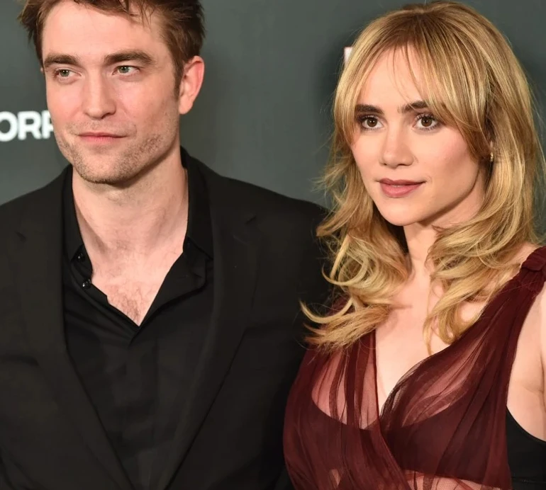 Через вузькі штани: наречена Паттінсона опинилася в лікарні з неочікуваним діагнозом. Фото