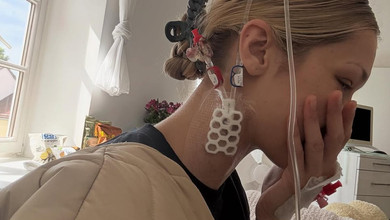 Хвороба повернулася: Белла Хадід опинилася в лікарні та показала чесні фото себе у розпачі