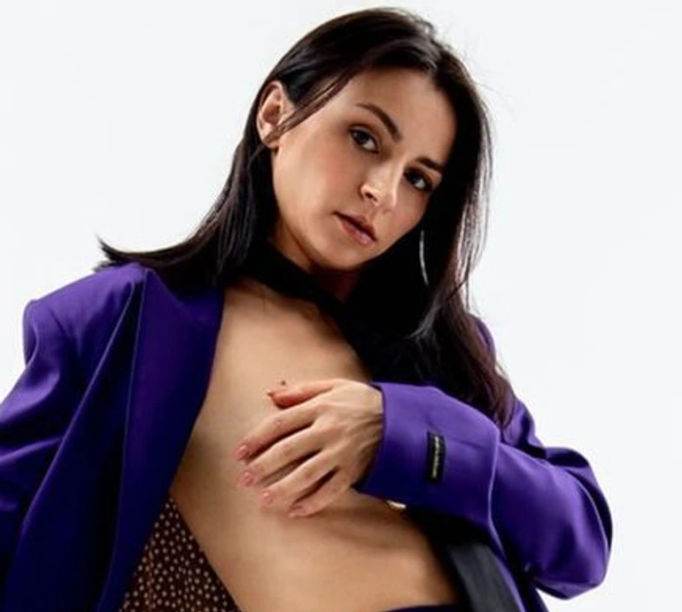 Небезпечна жінка Гвоздьова розказала, як часто займається сексом та про інтим по телефону