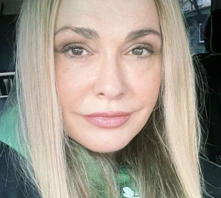 Сумська в лосинах і кепці показалася в спортзалі з гантелями. ФОТО