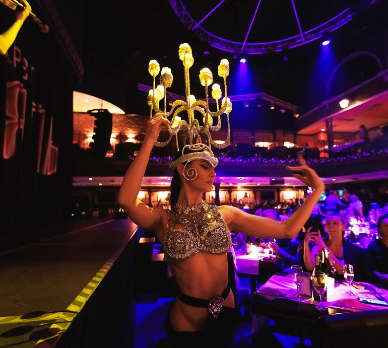 Ностальгічна Територія А і вистави для дорослих: серпень у Caribbean та Pepper's Club