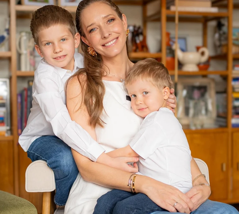 Морозиво з огірками та піжама на майданчику: сини Осадчої відповіли норм чи стрьом на кумедні запитання. Відео