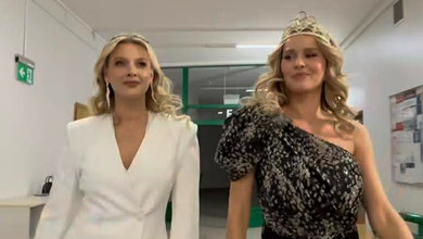 Кузнецова з Грешновою на підлозі насмішили спробою повторити вірусний планка-челендж. Відео