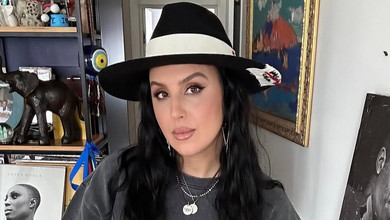 Б'юті-рутина, яскраві луки та сімейні моменти: Джамала на теплих фото показала, як минув її березень