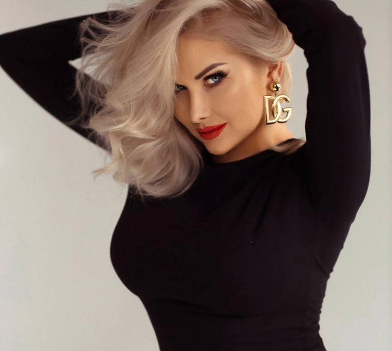 Це не образ пірата: Бужинська показалася з пов'язкою на оці і розказала, що сталося