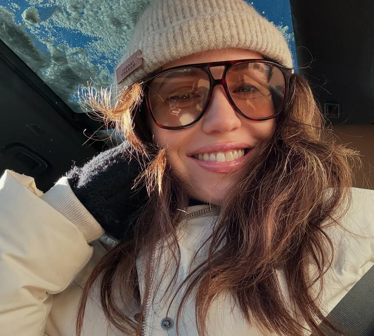 Відкладені телефони, їжа і обійми: Дорофєєва з Кацуріним показали романтичне відключення у Карпатах