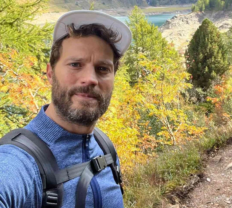 Зірку П'ятидесяти відтінків сірого госпіталізували через гусінь