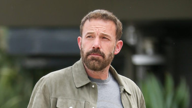 Зафарбував сивину? 52-річний Аффлек у Вегасі здивував зміною кольору волосся й бороди. Фото