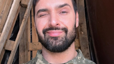 Козловський замилував спробами сина його нагодувати і порівняв з 1-річним собою. Відео