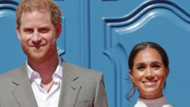 Кохання з першого погляду чи одержимість: інсайдер заявив, що принц Гаррі сталкерив Меган Маркл у соцмережах