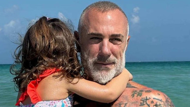 Татусева рибка: Джанлука Ваккі замилував підводними обіймашками з 4-річною донею. Відео